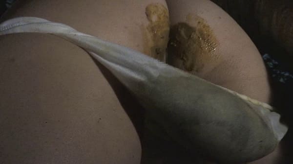 女子小学生の前多まこが麻縄で縛られて純白パンツにウンチお漏らし