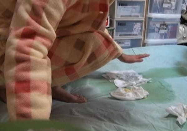 女子中学生がオネショ