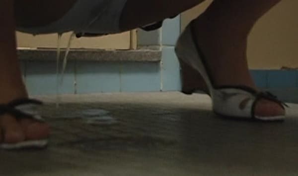 オシッコお漏らし