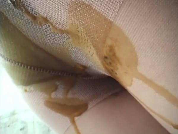 人妻マゾヒストがパンストに下痢便お漏らし