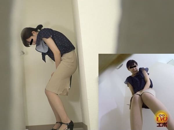 OLがオシッコお漏らし