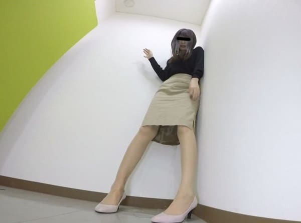OLがオシッコお漏らし