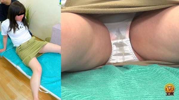 パンチラしてオシッコお漏らし