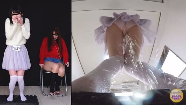 内股ポーズでオシッコお漏らし