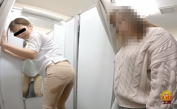 ピタパンにオシッコお漏らし