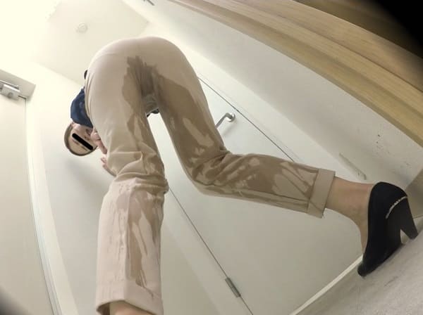 ピタパンにオシッコお漏らし
